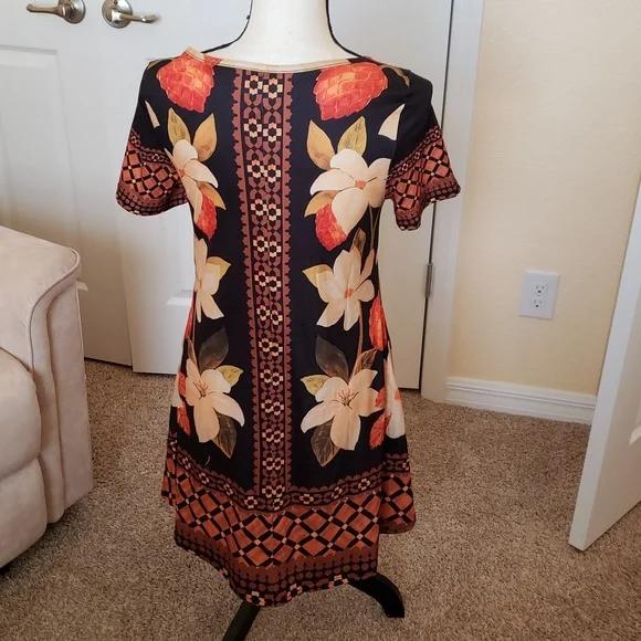 NEW Woman's Fall Dress - Picture 5 of 7